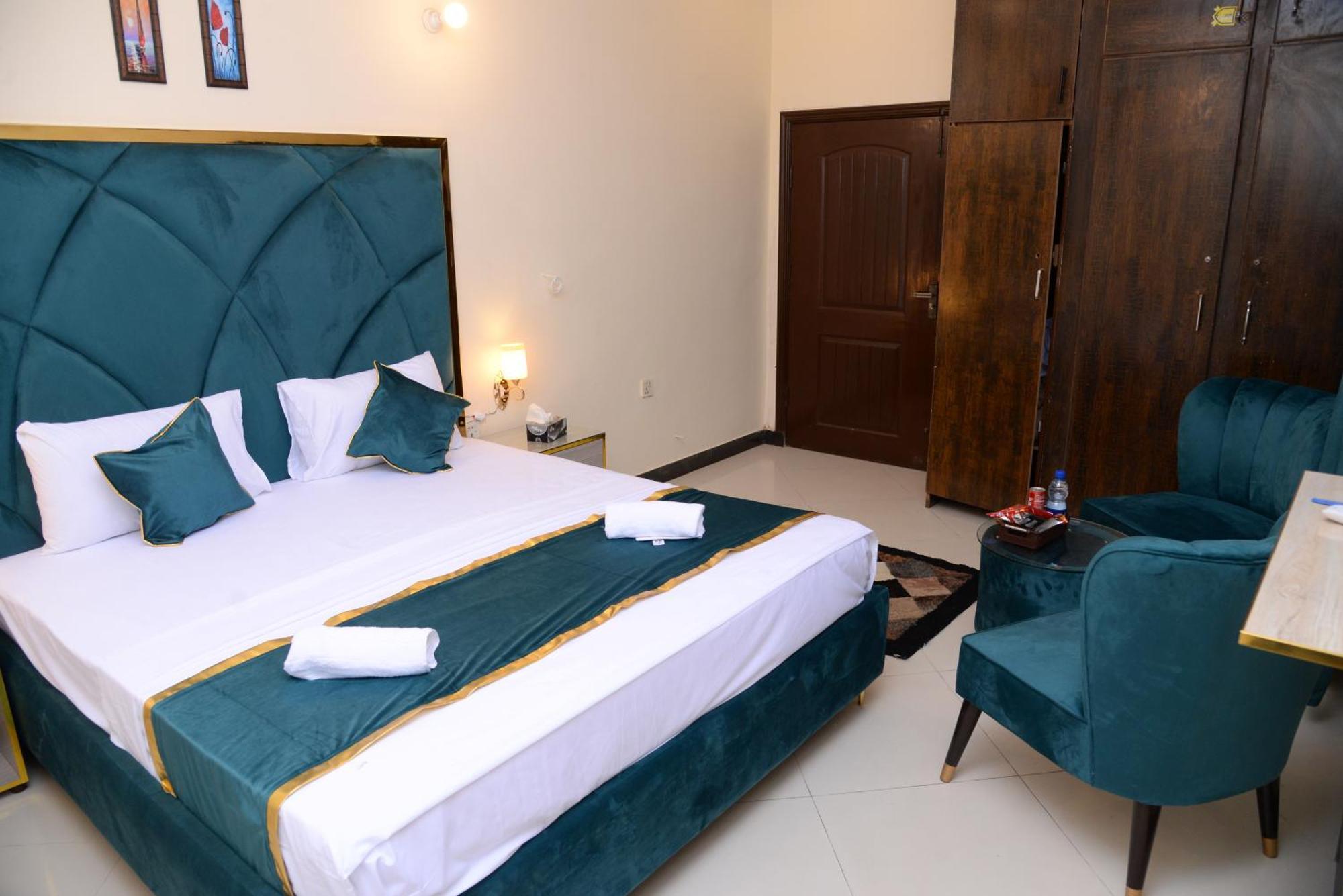 Go Room Hotel Lahore Luaran gambar